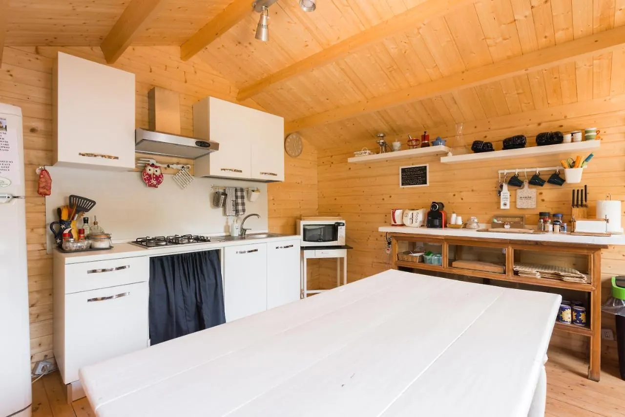 Appia Antica Cottage روما 2*,  إيطاليا