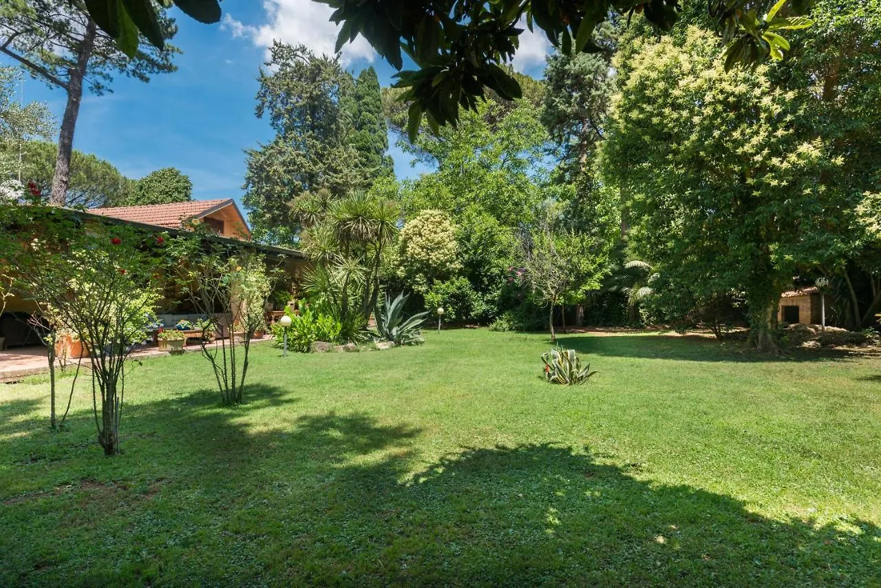 ** بيت ضيافة Appia Antica Cottage روما إيطاليا
